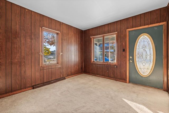 909 ILLINOIS AVENUE, Stevens Point, WI 54481