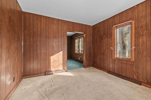 909 ILLINOIS AVENUE, Stevens Point, WI 54481