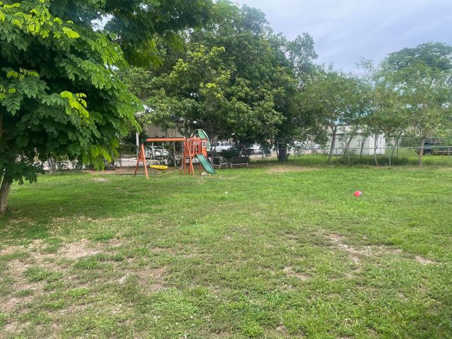 2804 Avenue J, Fort Pierce, FL 34947