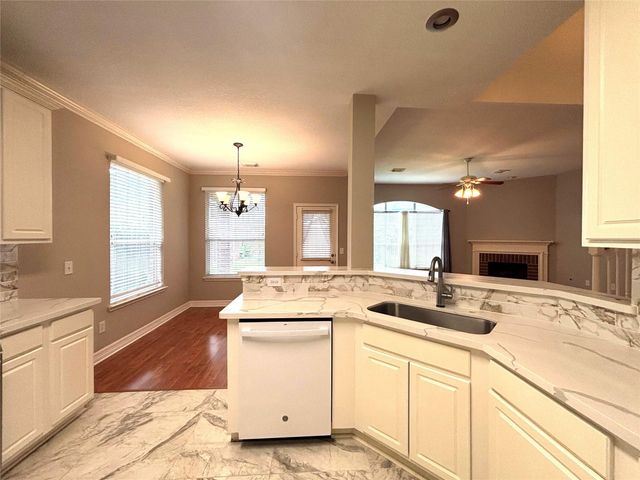 9514 Leaning Tree Lane, Houston, TX 77064