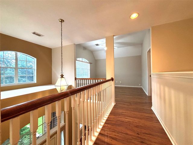 9514 Leaning Tree Lane, Houston, TX 77064