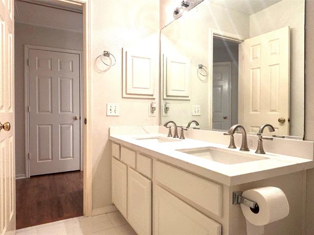 9514 Leaning Tree Lane, Houston, TX 77064