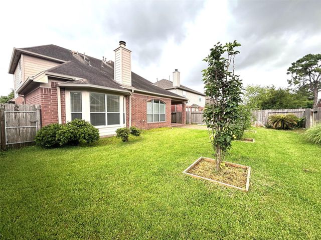 9514 Leaning Tree Lane, Houston, TX 77064