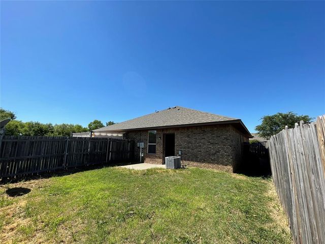 700 NE 20th Terrace, Newcastle, OK 73065