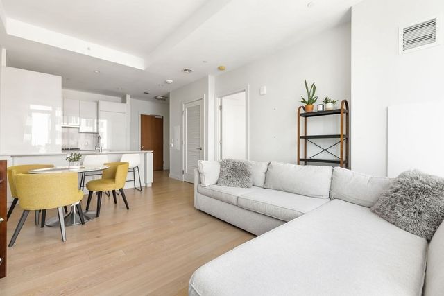 133 Seaport Blvd 1912, Boston, MA 02210