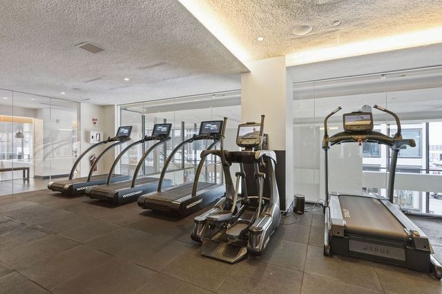 133 Seaport Blvd 1912, Boston, MA 02210
