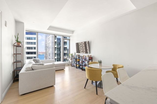 133 Seaport Blvd 1912, Boston, MA 02210