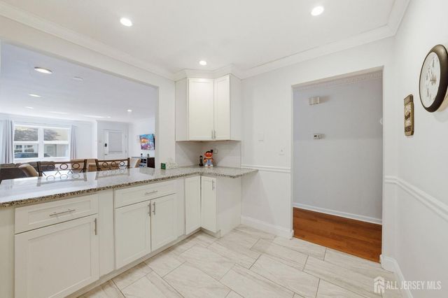 56 Thorne Lane, Old Bridge, NJ 07747