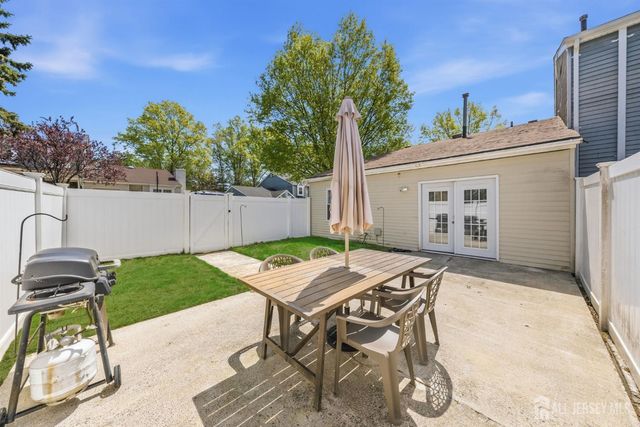 56 Thorne Lane, Old Bridge, NJ 07747