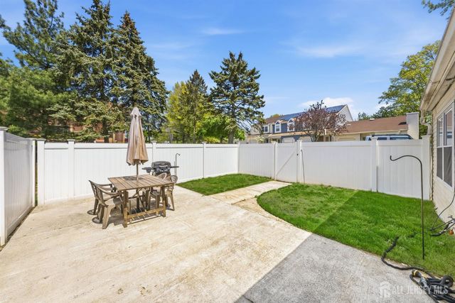 56 Thorne Lane, Old Bridge, NJ 07747