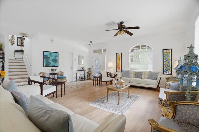 3610 W EUCLID AVENUE, Tampa, FL 33629