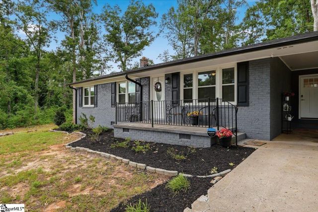 21 Blue Mountain Drive, Greenville, SC 29617