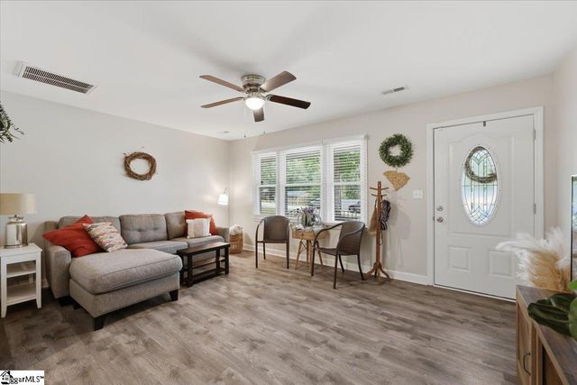 21 Blue Mountain Drive, Greenville, SC 29617
