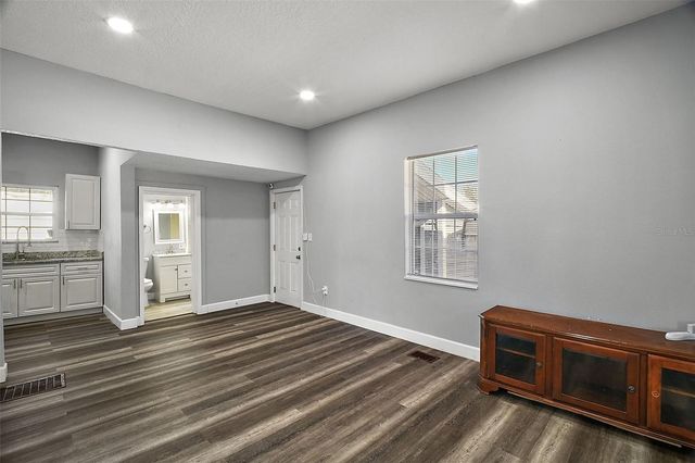 105 W STEVENS AVENUE, Eustis, FL 32726