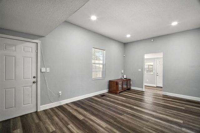 105 W STEVENS AVENUE, Eustis, FL 32726