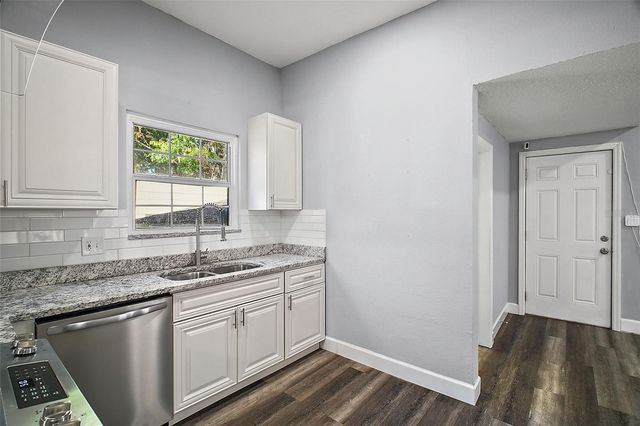 105 W STEVENS AVENUE, Eustis, FL 32726