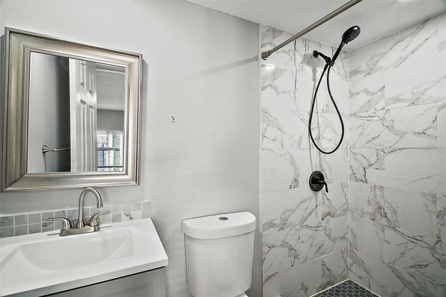 105 W STEVENS AVENUE, Eustis, FL 32726