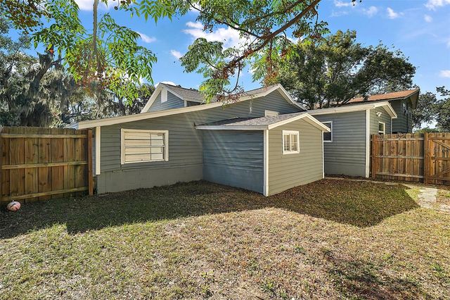 105 W STEVENS AVENUE, Eustis, FL 32726
