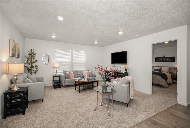 1808 E Boskoop St, Deer Park, WA 99006
