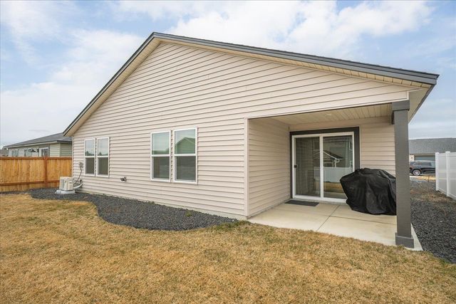 1808 E Boskoop St, Deer Park, WA 99006