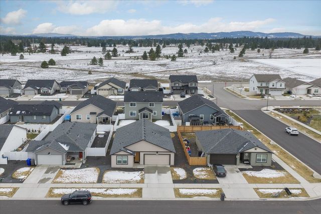 1808 E Boskoop St, Deer Park, WA 99006