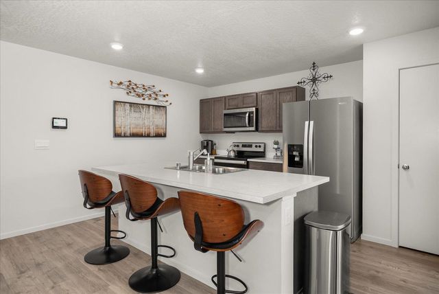 1808 E Boskoop St, Deer Park, WA 99006