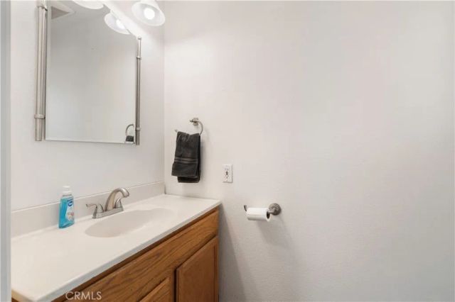110 S Russell, Lakeport, CA 95453