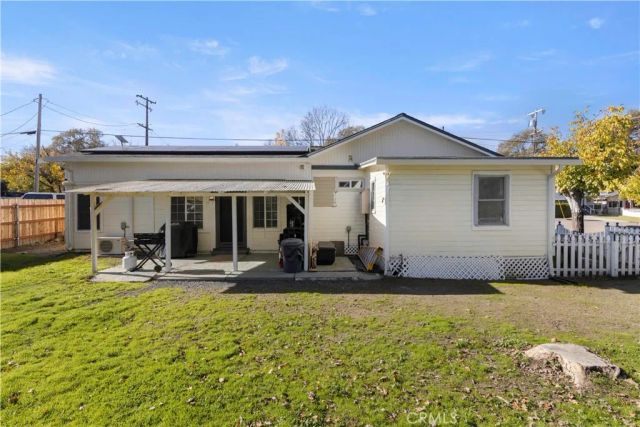 110 S Russell, Lakeport, CA 95453