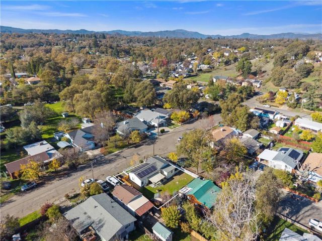 110 S Russell, Lakeport, CA 95453