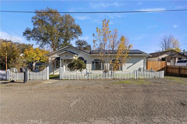 110 S Russell, Lakeport, CA 95453
