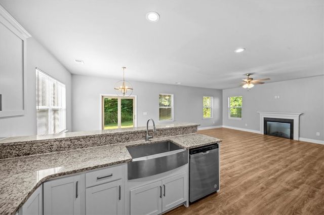 8 Cringle Lane, Anderson, SC 29625