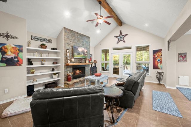 23016 Glenwood Boulevard, Hockley, TX 77447