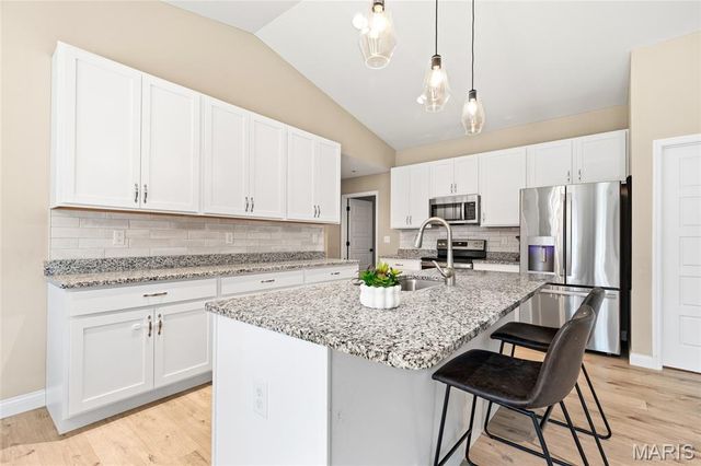 1588 Misty River Drive, St Paul, MO 63366