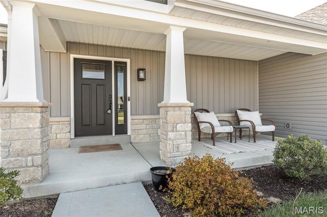 1588 Misty River Drive, St Paul, MO 63366