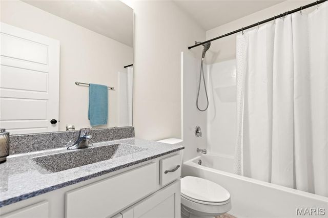 1588 Misty River Drive, St Paul, MO 63366