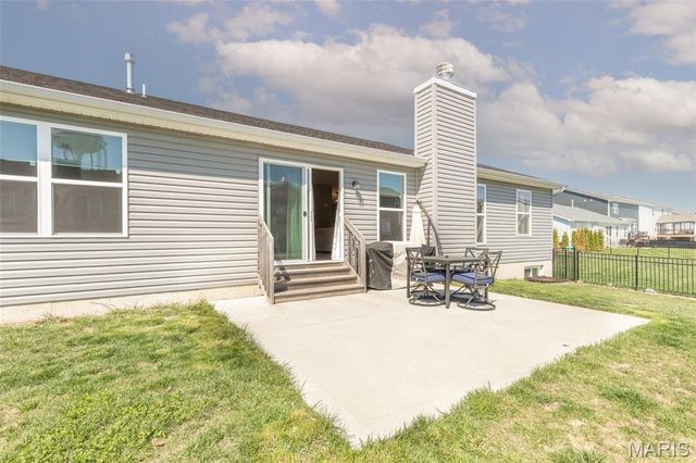 1588 Misty River Drive, St Paul, MO 63366