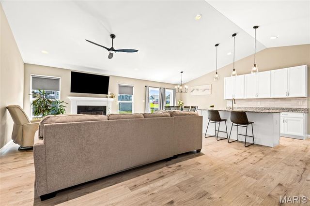 1588 Misty River Drive, St Paul, MO 63366