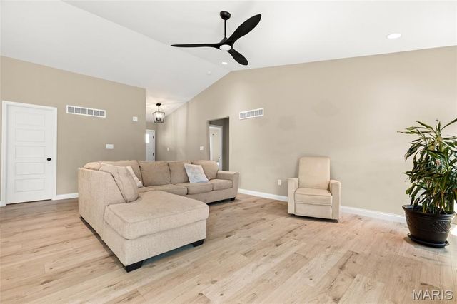 1588 Misty River Drive, St Paul, MO 63366