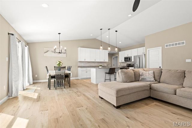 1588 Misty River Drive, St Paul, MO 63366