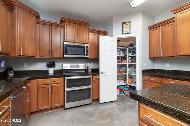 1053 E HARVEST Road, San Tan Valley, AZ 85140