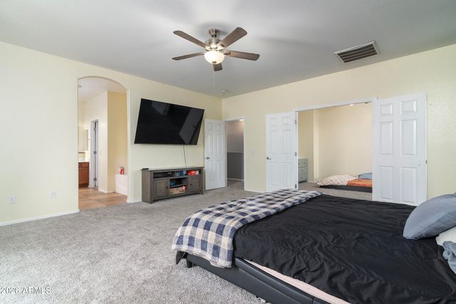 1053 E HARVEST Road, San Tan Valley, AZ 85140