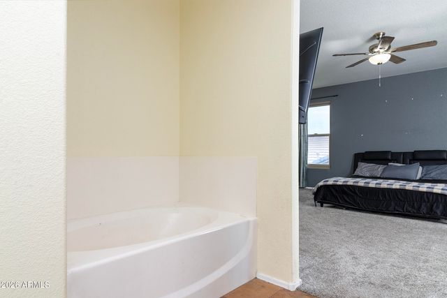 1053 E HARVEST Road, San Tan Valley, AZ 85140