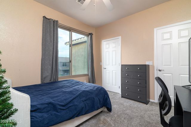 1053 E HARVEST Road, San Tan Valley, AZ 85140