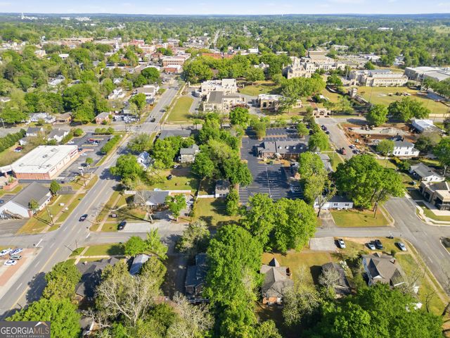 131 E Baldwin Street, Milledgeville, GA 31061