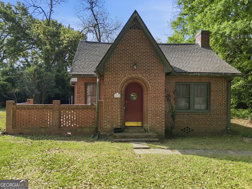 131 E Baldwin Street, Milledgeville, GA 31061