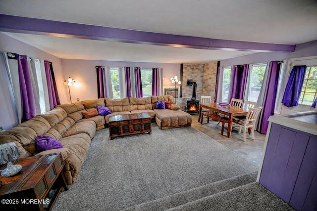 6 Meadowbrook Drive, Howell, NJ 07731