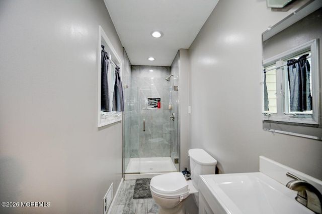 6 Meadowbrook Drive, Howell, NJ 07731