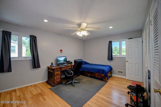 6 Meadowbrook Drive, Howell, NJ 07731