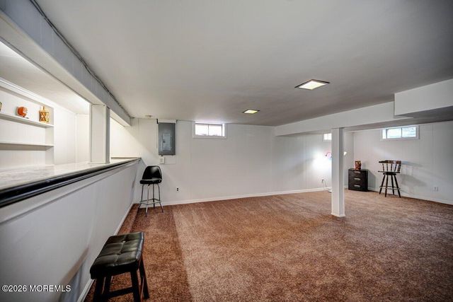 6 Meadowbrook Drive, Howell, NJ 07731