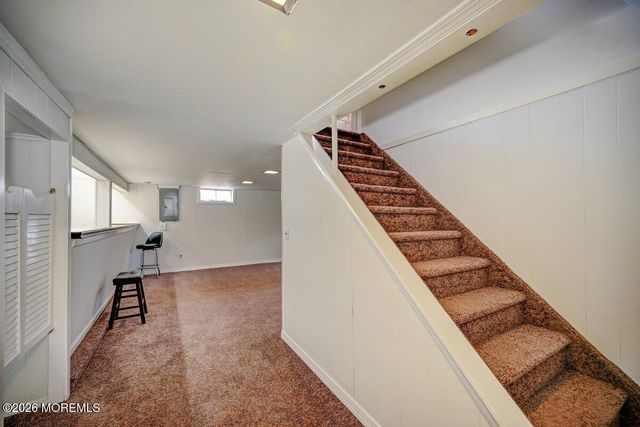 6 Meadowbrook Drive, Howell, NJ 07731